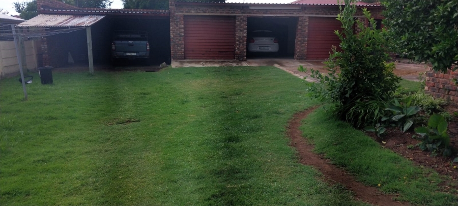 4 Bedroom Property for Sale in Morewag Free State